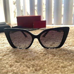 AUTHENTIC Valentino Cat Eye Sunglasses (VA4073 5001/8G)